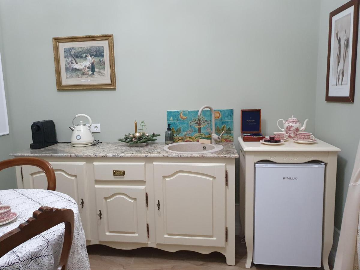 Elisabeth Apartment Oradea Buitenkant foto